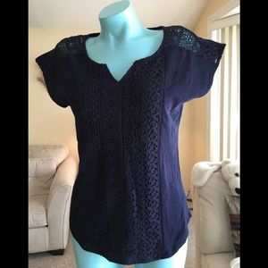 Sale !🎉Navy blue lace detail top !